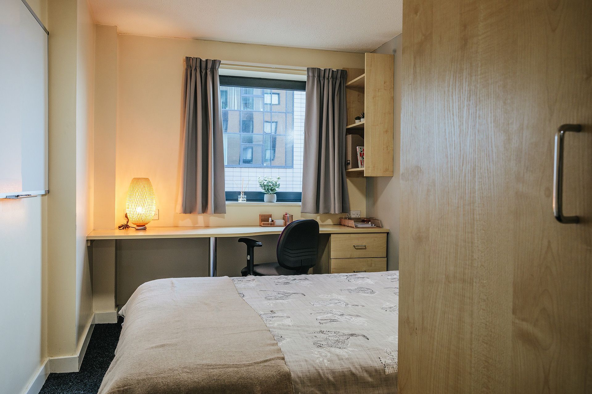 Classic 5 Bed Ensuite - room